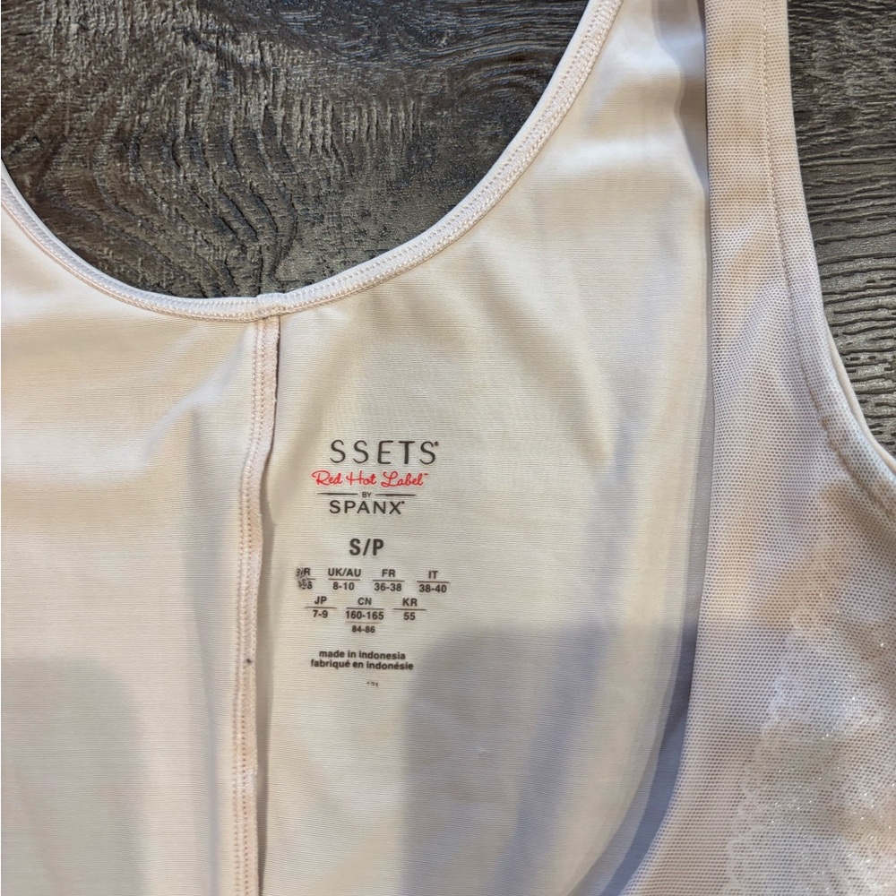 Assets by Spanx Shapewear - Picture 2 of 6